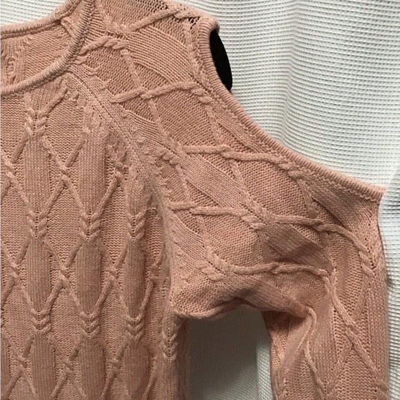 Supersoft, cold shoulder sweater - Picture 3 of 7
